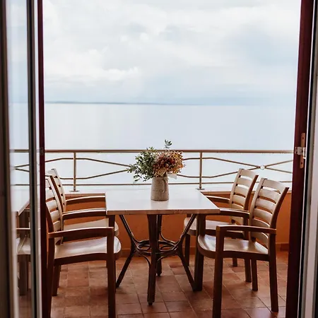 Apartmaji Punta Veli Losinj Exterior photo